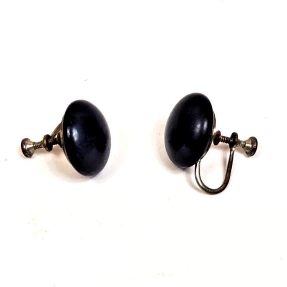 Vintage Classic Black Glass Button Style Screw Back Earrings 1/2" Estate Jewelry - Picture 1 of 5
